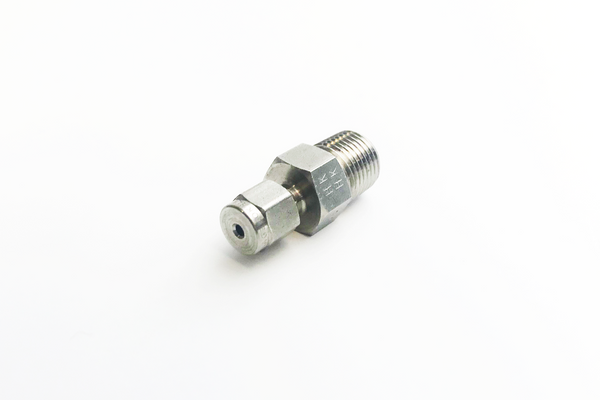Syringe fitting 1/8 NPT x 1/16 tube OD
